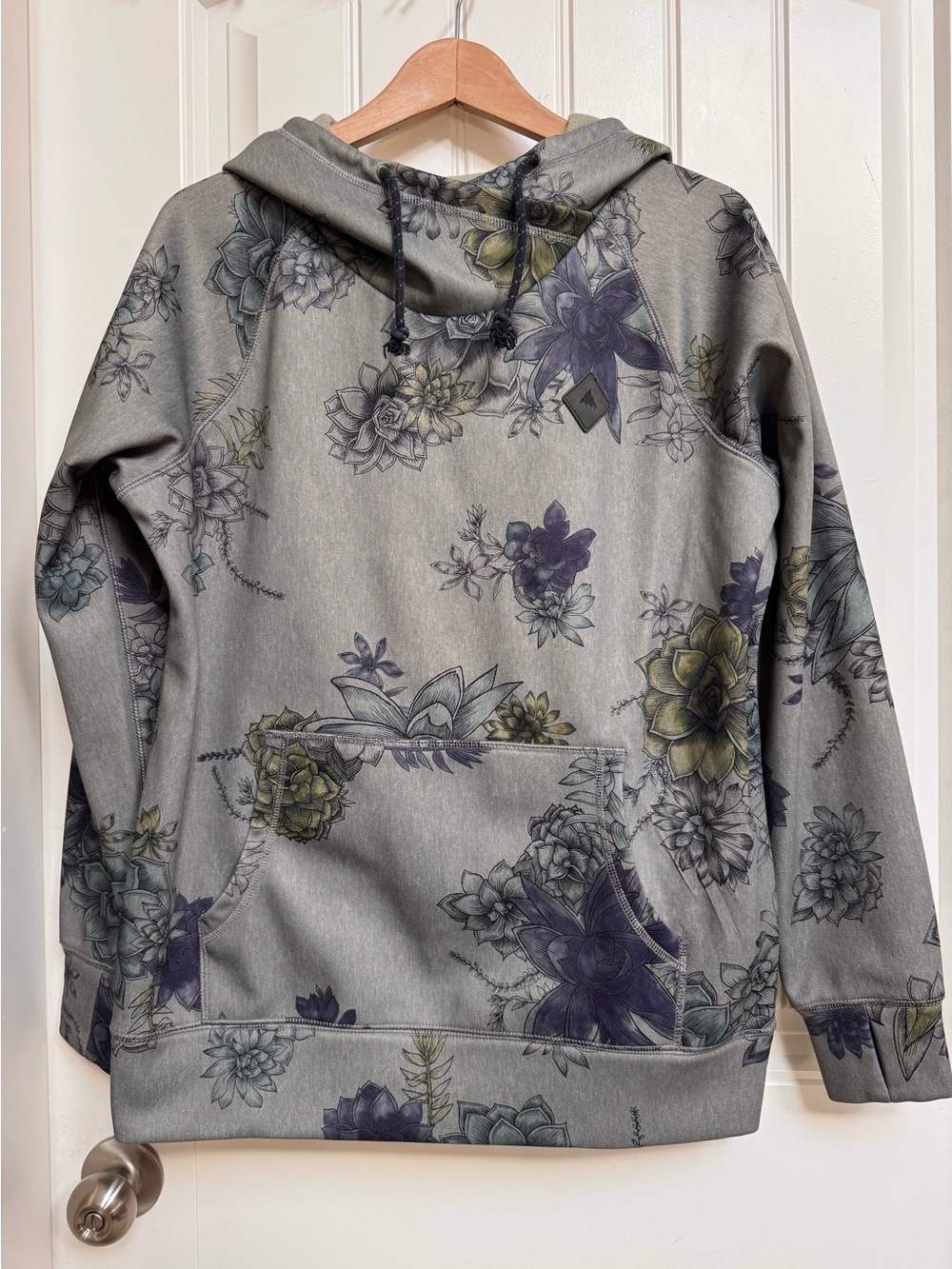 Burton Women's Heron Pullover Hoodie in Khaki Succulent Flower Pattern. XL